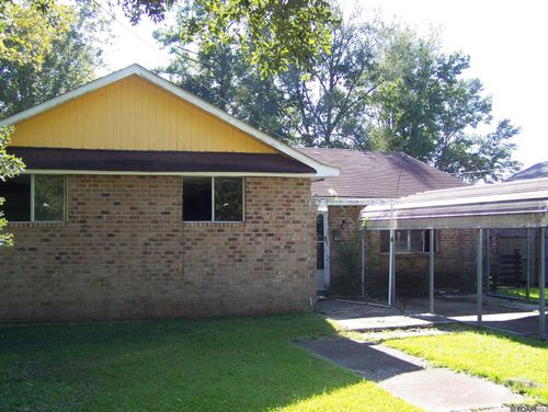 314 Pinoak St, Denham Springs, LA, 70726-4624 | Card Image