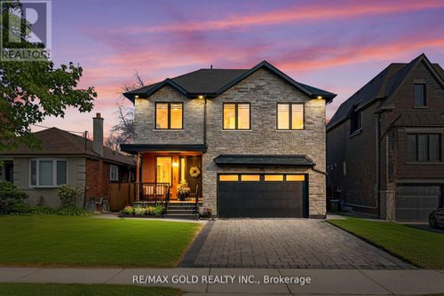 99 27th St, Toronto, ON, M8W2X6 | Card Image