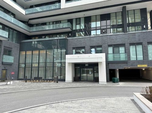 1111-85 Oneida Cres, Richmond Hill, ON, L4B0H4 | Card Image