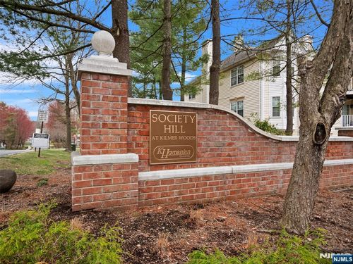 224 Larch Ln, Mahwah, NJ, 07430-2072 | Card Image