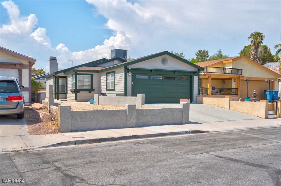 Stormy Cir, Las Vegas, NV 89119