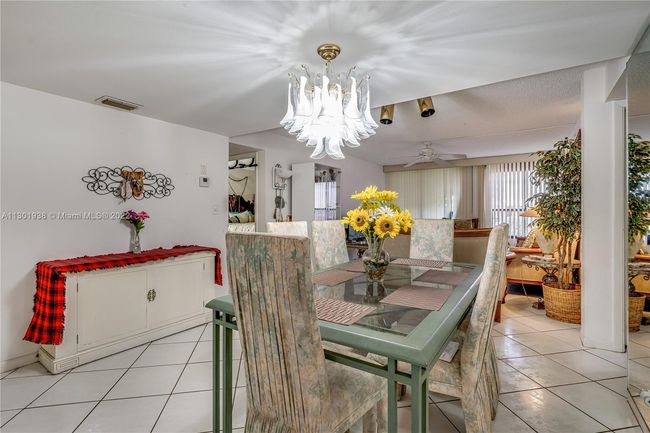 APT-106 - 6451 N University Dr, Condo with 2 bedrooms, 2 bathrooms and null parking in Tamarac FL | Image 7