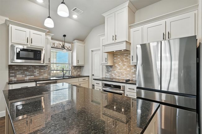 3829 Honey Grove Dr, House other with 4 bedrooms, 3 bathrooms and null parking in Midlothian TX | Image 6