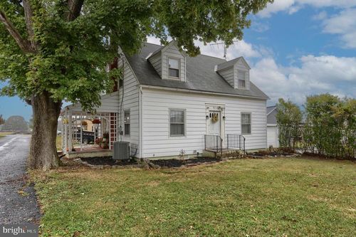 9651 Old Route 22, BETHEL, PA, 19507-9418 | Card Image