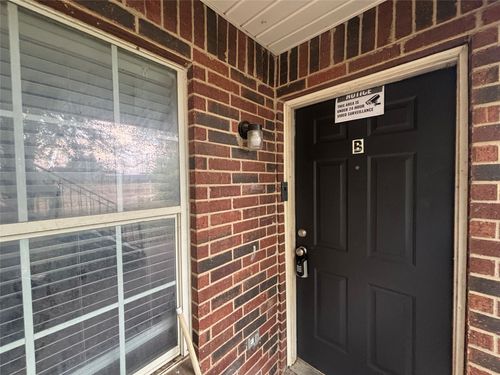 apt-b-300 S Magnolia St, Crowley, TX, 76036-3166 | Card Image
