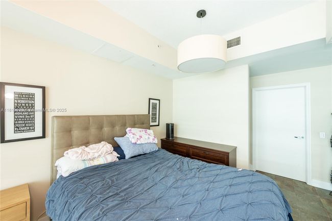 APT-4808 - 60 Sw 13 Th St, Condo with 1 bedrooms, 2 bathrooms and null parking in Miami FL | Image 9