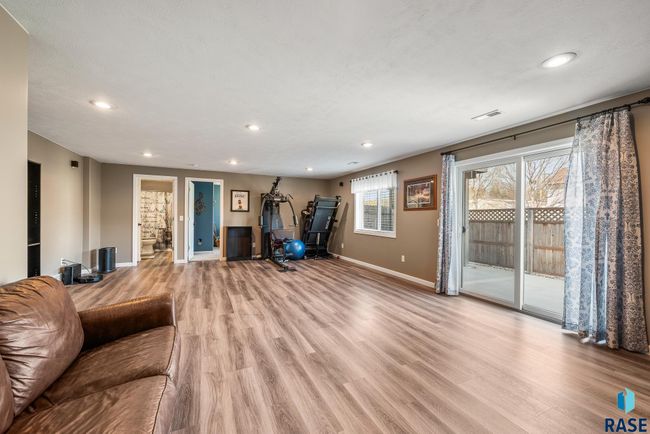100 Oak Ave, House other with 6 bedrooms, 4 bathrooms and null parking in Crooks SD | Image 39