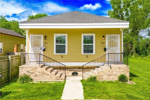 1724 Clouet Street, New Orleans, LA, 70117 | Card Image