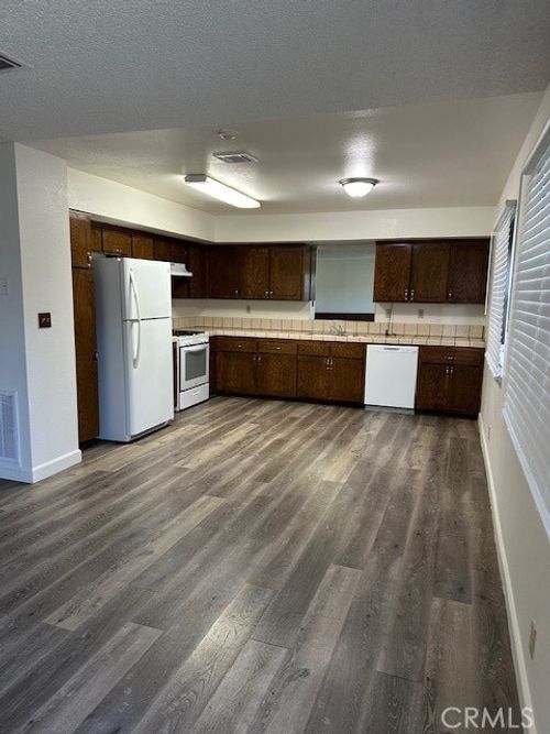 apt-c-14952 Ritter St, Victorville, CA, 92394-1236 | Card Image