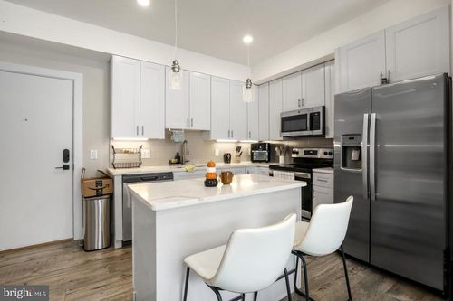 apt-302-2209 N Broad St, PHILADELPHIA, PA, 19132-4613 | Card Image