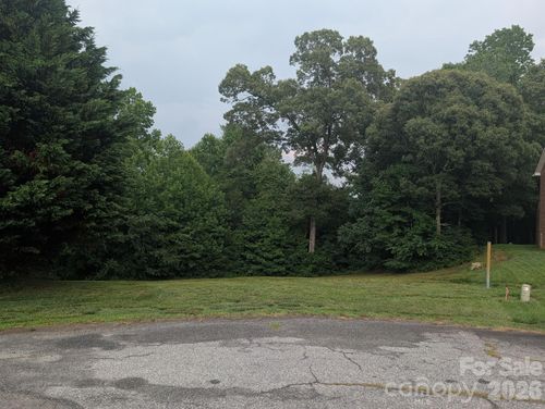15-4818 35th Street Drive Ne, Hickory, NC, 28601 | Card Image
