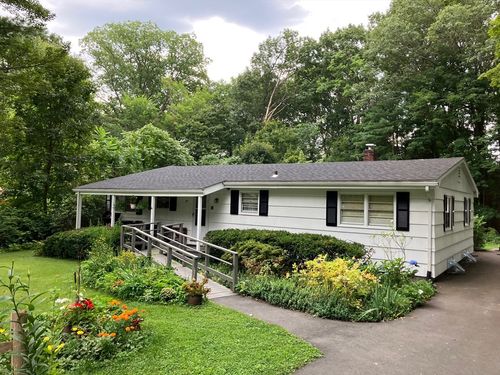 20 Winslow Ave, Northampton, MA, 01062-2732 | Card Image