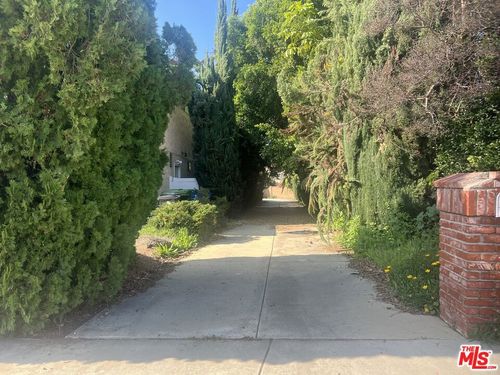 5921 Chimineas Ave, Tarzana, CA, 91356-1719 | Card Image