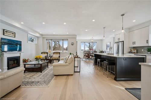 164 Timber Trail Rd, Elmira, ON, N3B0E3 | Card Image