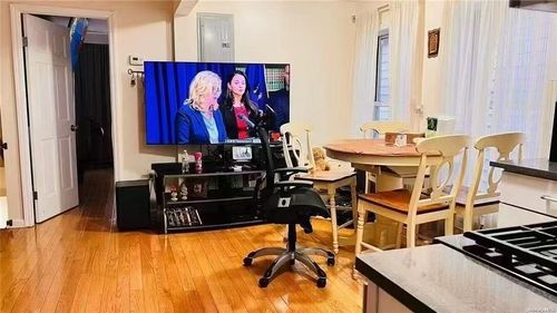 12318 85th Ave Avenue, New York, NY, 11415 | Card Image