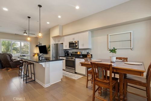 673 Sawyer Pl, Upland, CA, 91786-9487 | Card Image