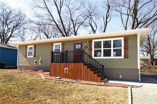 1106 Clayzell Dr, El Dorado Springs, MO, 64744-1852 | Card Image