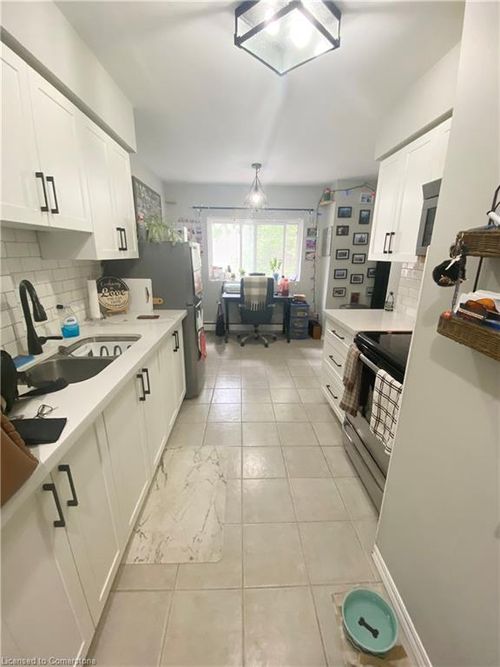 15-163 Chandler Dr, Kitchener, ON, N2E1H1 | Card Image