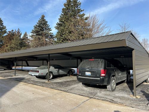 40666 Newport Dr, Plymouth, MI, 48170-4704 | Card Image