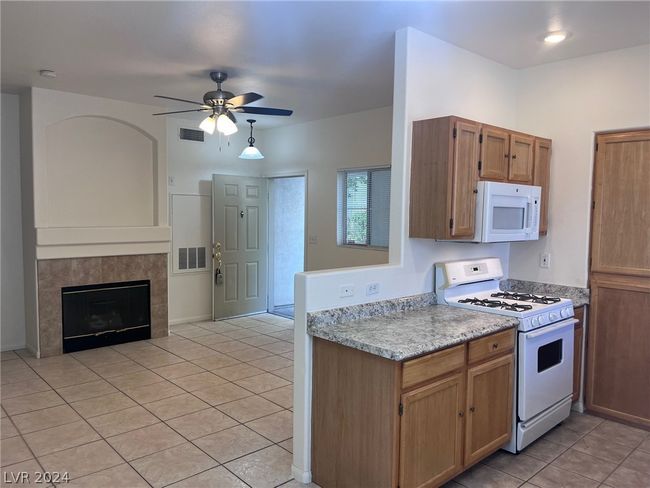 UNIT-102 - 1310 Red Gable Ln, Condo with 2 bedrooms, 2 bathrooms and null parking in Las Vegas NV | Image 9
