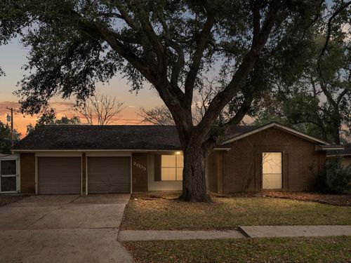 2005 Candlewood Dr, Bay City, TX, 77414-7709 | Card Image
