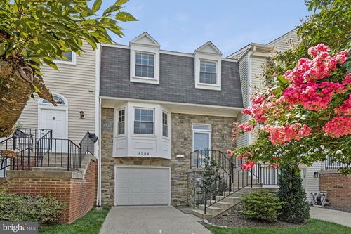 4284 Sleepy Lake Dr, FAIRFAX, VA, 22033-2864 | Card Image