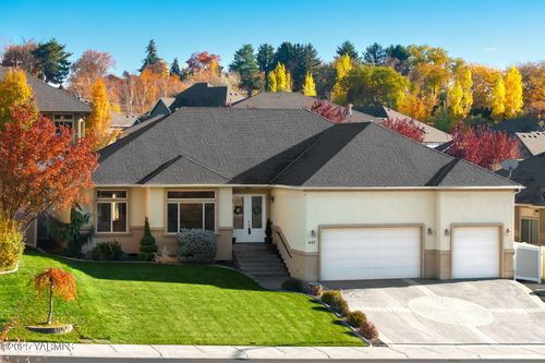 607 N 74th Ave, Yakima, WA, 98908-1255 | Card Image