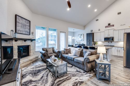 28806 Oldlyme Way, San Antonio, TX, 78260-4457 | Card Image