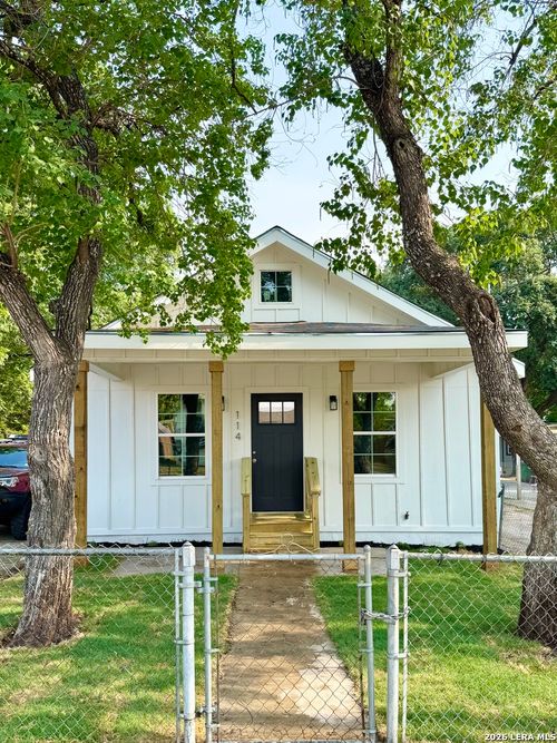 114 Yuma St, San Antonio, TX, 78211-3852 | Card Image