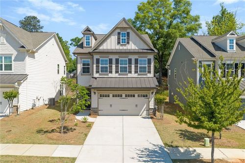 3395 Park Pointe Cir, Scottdale, GA, 30079-5602 | Card Image