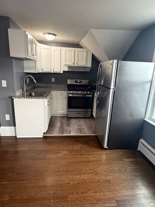 3-42 Mott St, Fall River, MA, 02721-2716 | Card Image