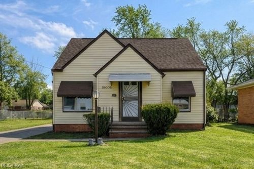 19608 Kings Hwy, Warrensville Heights, OH, 44122-6718 | Card Image