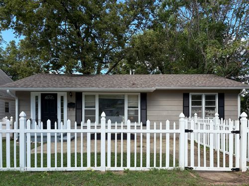 500 W Spring St, Neosho, MO, 64850-1746 | Card Image