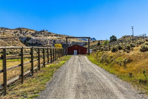 NHN Jardine Road, Gardiner, MT, 59030 | Card Image