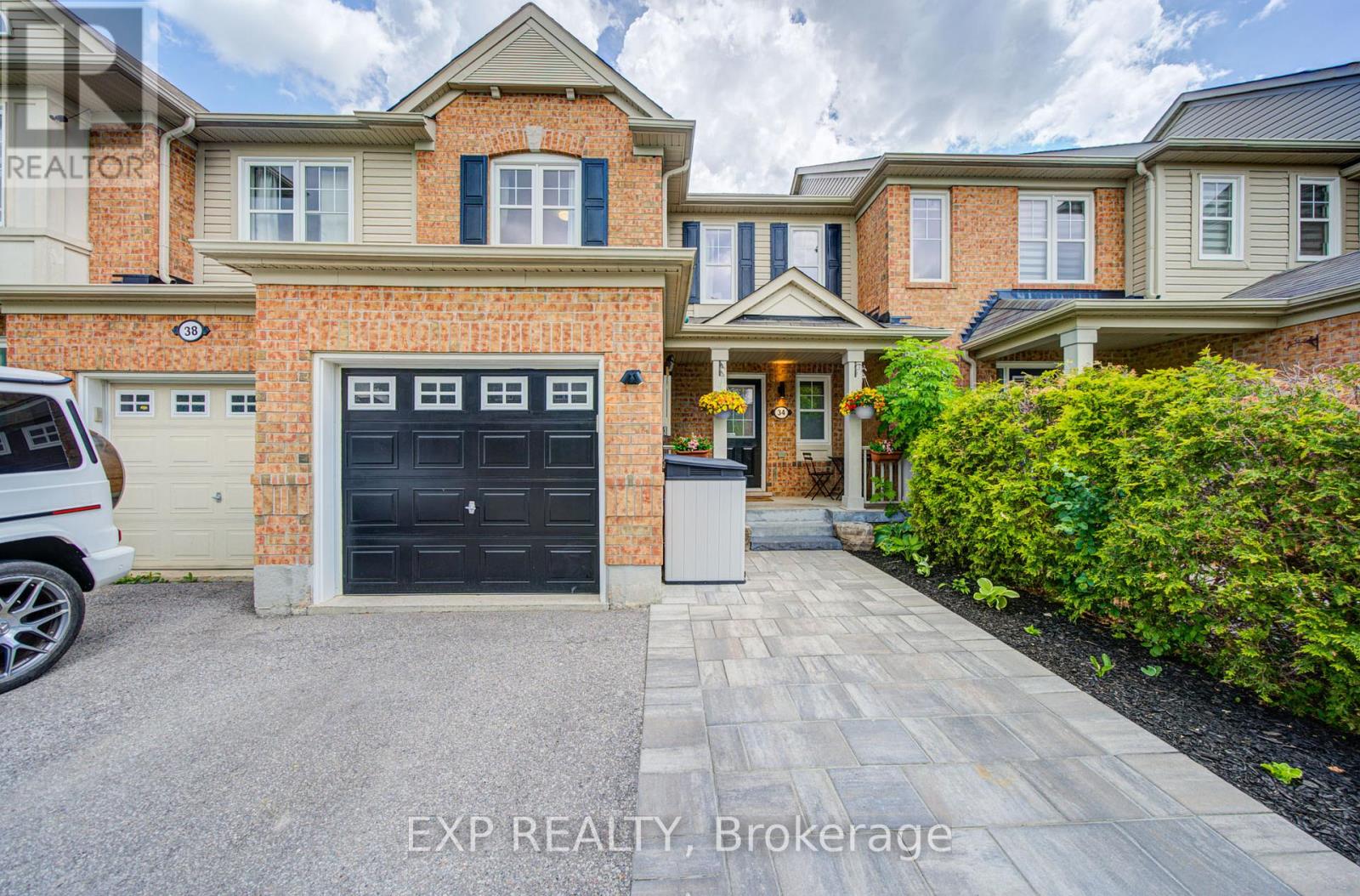 Residential in Whitchurch-Stouffville (Stouffville)