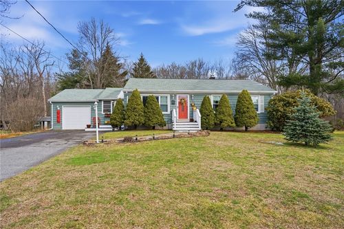 81 Orchard Dr, Cumberland, RI, 02864-5116 | Card Image