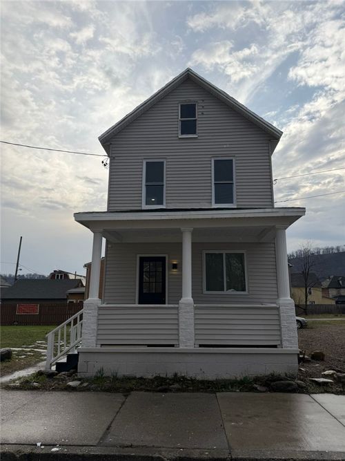814 Oak St, Johnstown, PA, 15902-2216 | Card Image