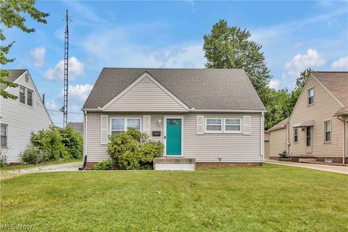 1627 33rd St Ne, Canton, OH, 44714-1551 | Card Image
