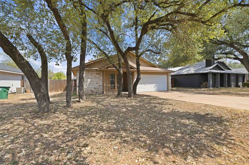 3902 Stonecroft Dr, Austin, TX, 78749-3163 | Card Image