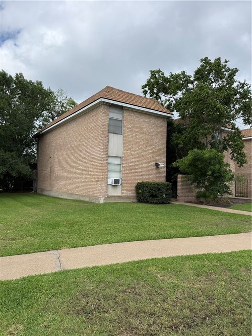 3828 Plainsman Ln, Bryan, TX, 77802-3909 | Card Image