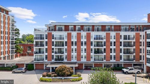 h-3601 Clarks Ln, BALTIMORE, MD, 21215-2790 | Card Image
