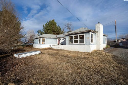 524 N Riverside Dr., West Richland, AK, 99535 | Card Image