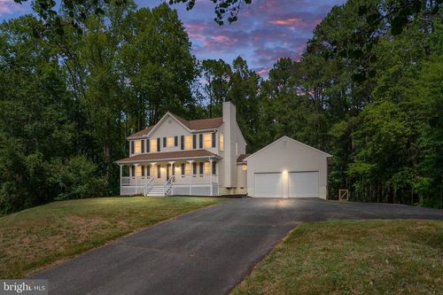 4 Cannon Knolls Dr, Fredericksburg, VA, 22406-4143 | Card Image