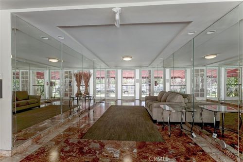 4487 Colbath Ave, Sherman Oaks, CA, 91423-3538 | Card Image