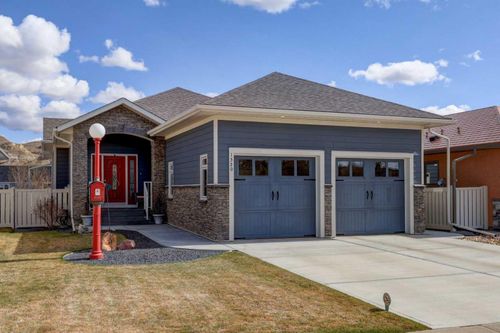 1320 7 Avenue E, Drumheller, AB, T0J0Y5 | Card Image
