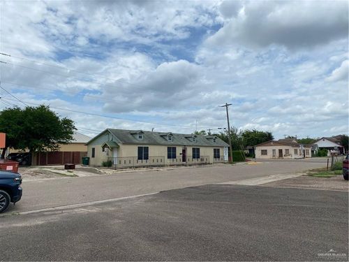 104 N Texas St, Rio Grande City, TX, 78582-3628 | Card Image
