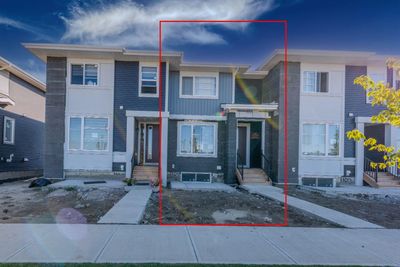 1187 Lanark Blvd Se, Townhouse with 3 bedrooms, 2 bathrooms and 2 parking in Airdrie AB | Image 1