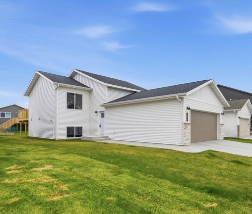 6638 68th St S, Horace, ND, 58047-2819 | Card Image
