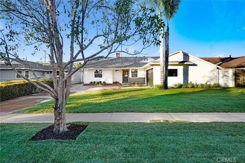 14931 Minnehaha St, San Fernando, CA, 91345-2125 | Card Image