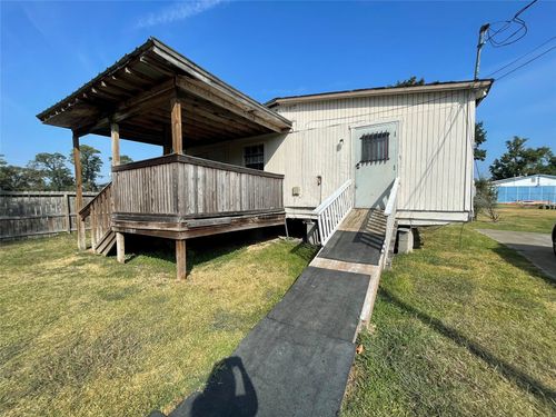 7100 W Knoll St, Houston, TX, 77028-2330 | Card Image